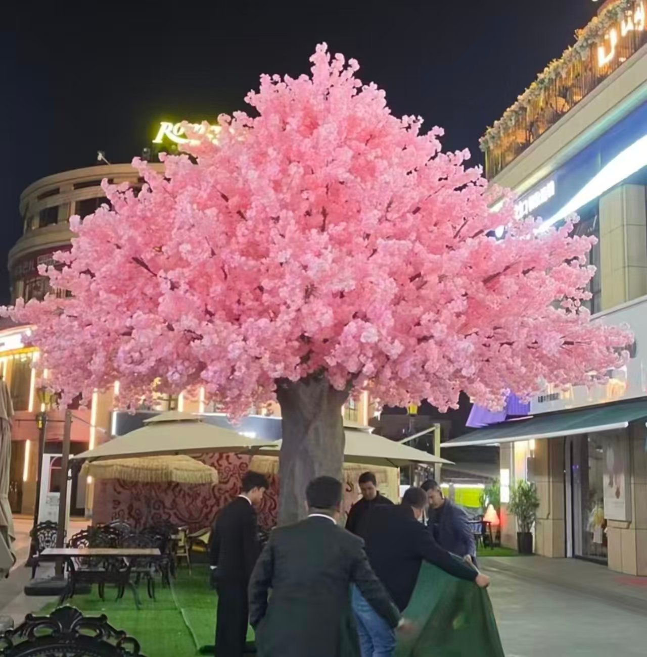 large-size-artificial-cherry-blossom-tree-for-commercial-projects